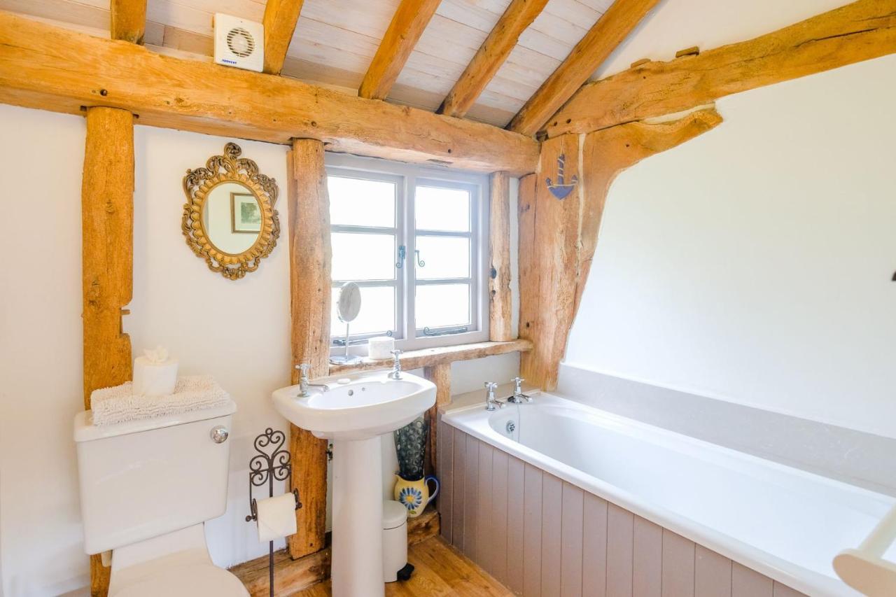 Old Hall Barn - Aldeburgh Coastal Cottages Darsham Eksteriør billede